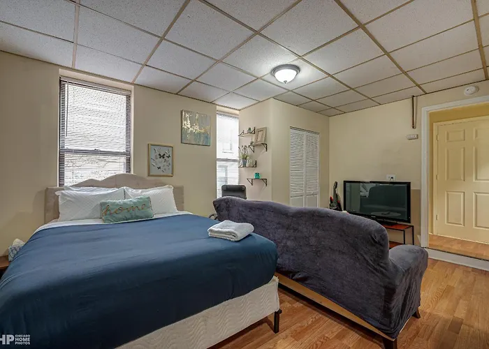 Newly Renovated In The Heart Of Pilsen Chicago