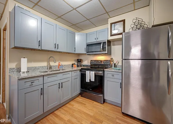 Newly Renovated In The Heart Of Pilsen
